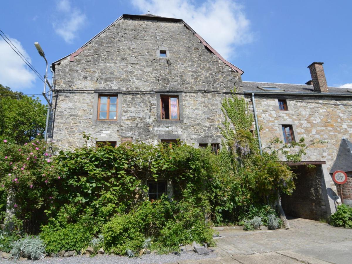 Enchanting Cottage With Terrace Garden Hamoir Luaran gambar
