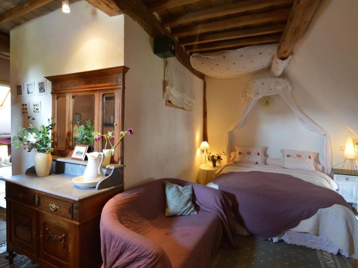 Enchanting Cottage With Terrace Garden Hamoir Luaran gambar
