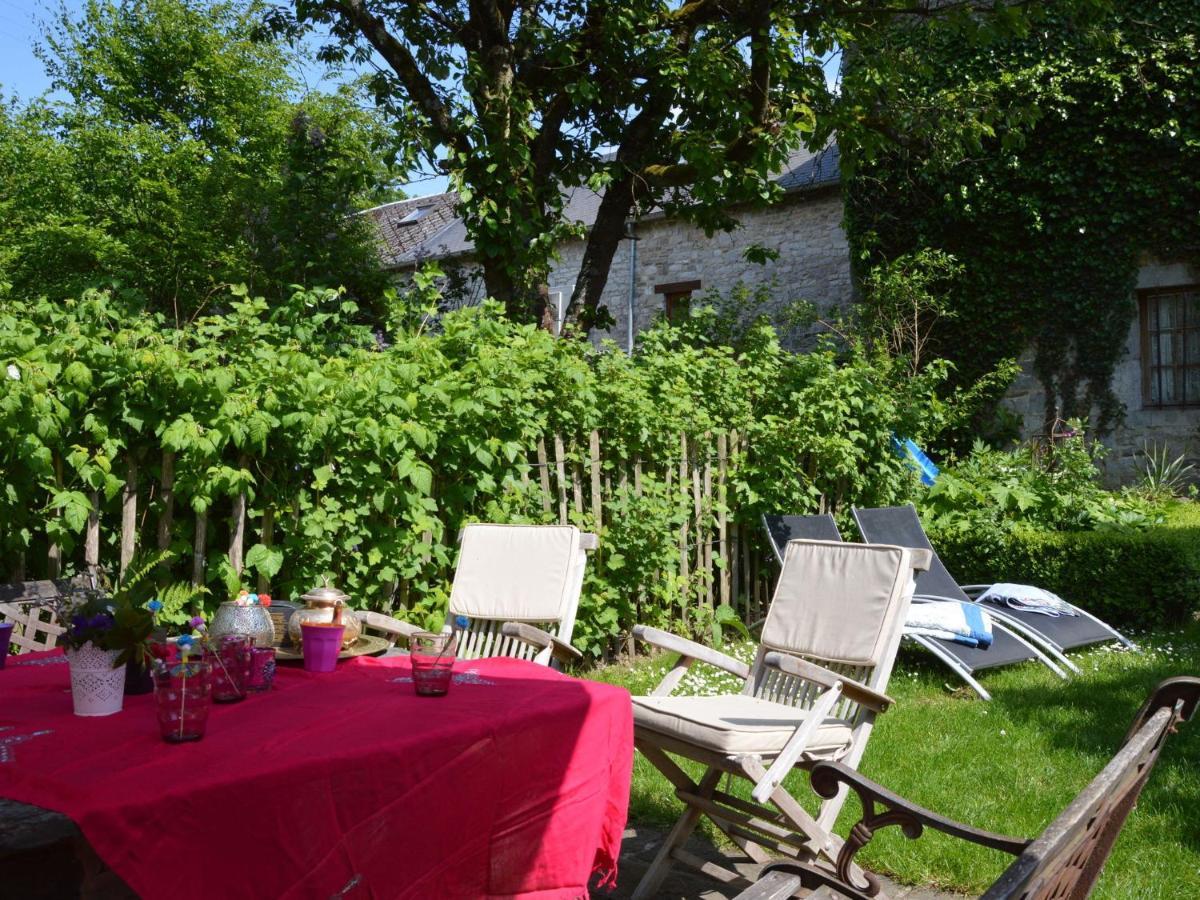 Enchanting Cottage With Terrace Garden Hamoir Luaran gambar