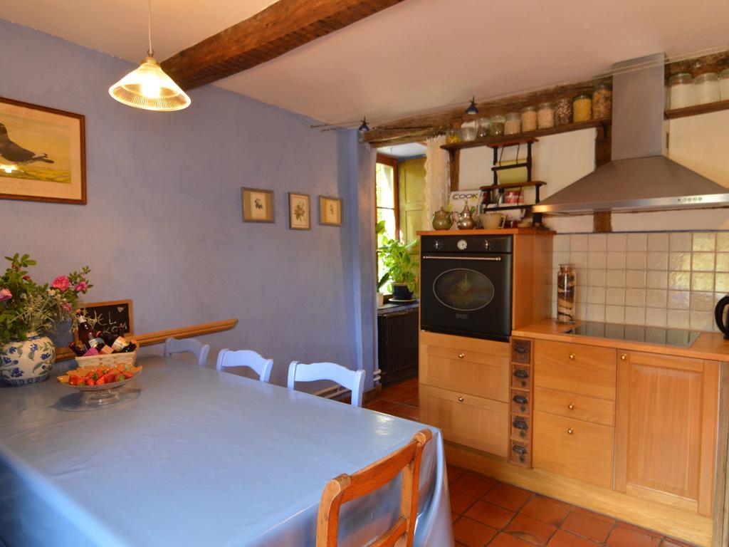 Enchanting Cottage With Terrace Garden Hamoir Luaran gambar